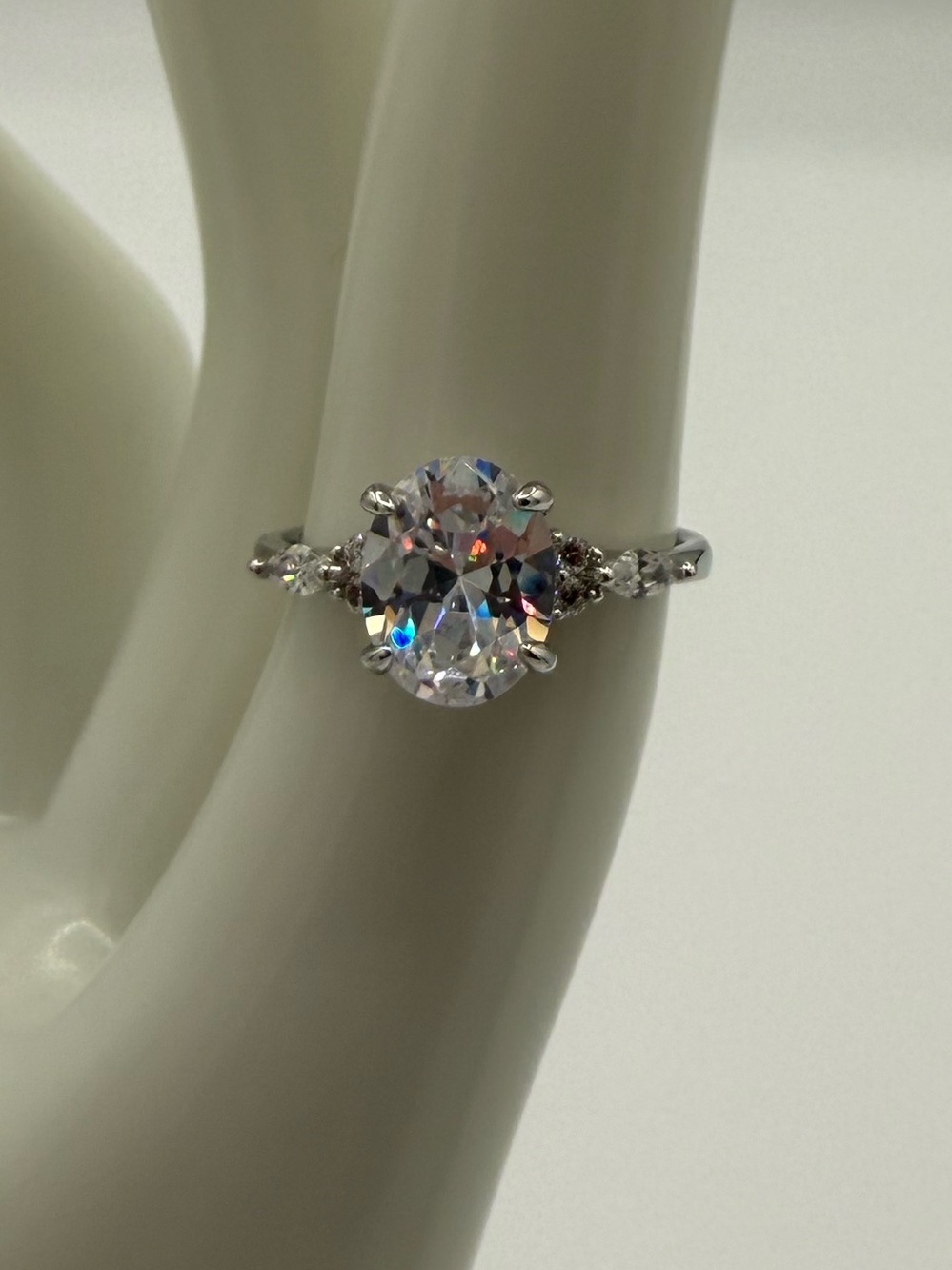 Classic Oval Solitaire Moissanite Silver Engagement Ring Size 6 NWT